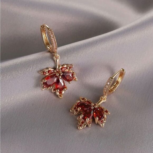 Copper Cubic Zirconia Maple Leaf Dangle
Earrings fall vibes autumn colors - Picture 3 of 10